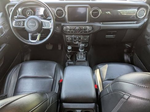 Used 2022 Jeep Wrangler Unlimited Sahara AWD/4WD image 17