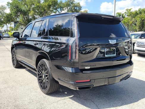 Used 2025 Cadillac Escalade Sport w/ Touring Package AWD/4WD image 7