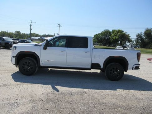 New 2026 GMC Sierra 2500 AT4 w/ AT4 Premium Plus Package AWD/4WD image 7