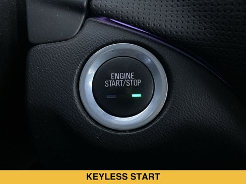 Certified 2018 Chevrolet Equinox Premier FWD image 9