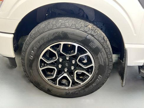 Used 2022 Ford F150 Lariat w/ Equipment Group 502A High AWD/4WD image 13