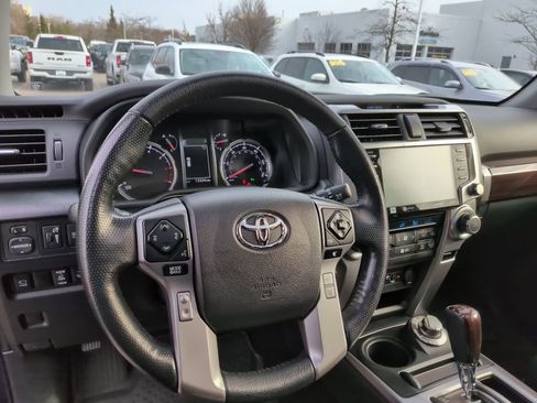 Used 2023 Toyota 4Runner Limited AWD/4WD image 33