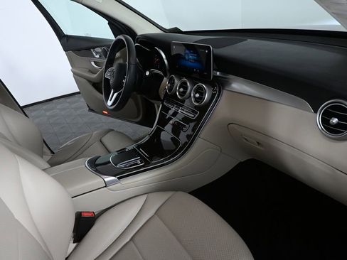Certified 2022 Mercedes-Benz GLC 300 image 24