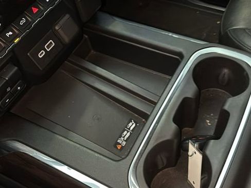 Used 2020 GMC Sierra 2500 SLT w/ SLT Premium Plus Package image 22