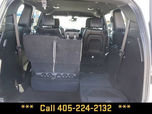 Used 2025 Chrysler Pacifica Select FWD image 24