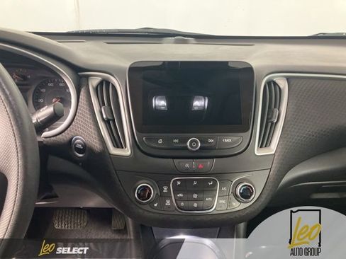 Used 2024 Chevrolet Malibu LT image 15