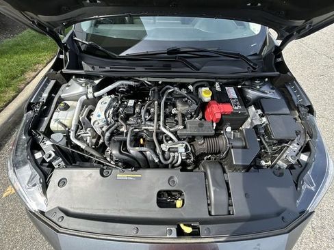 Certified 2023 Nissan Sentra SR w/ SR Premium Package FWD image 14