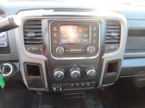 Used 2018 RAM 2500 Tradesman w/ Chrome Appearance Group image 35