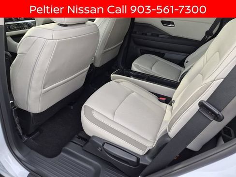 New 2026 Nissan Pathfinder SL w/ SL Premium Package FWD image 12