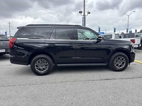 New 2026 Ford Expedition Active RWD image 4