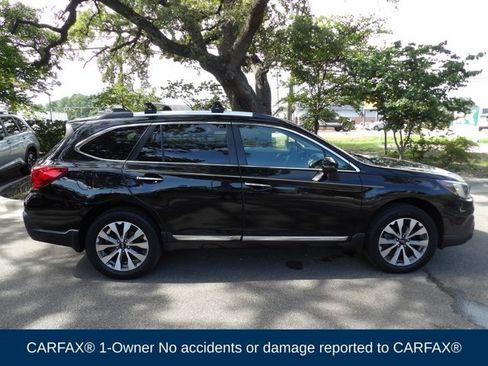 Used 2019 Subaru Outback 3.6R Touring AWD/4WD image 4