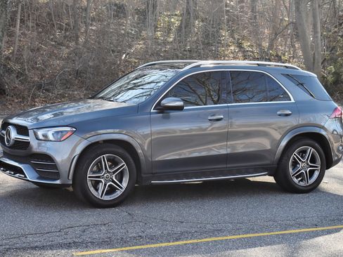 Used 2020 Mercedes-Benz GLE 350 4MATIC image 2