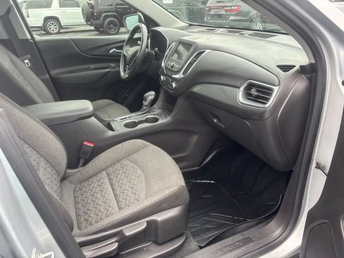 Used 2022 Chevrolet Equinox LT FWD image 7