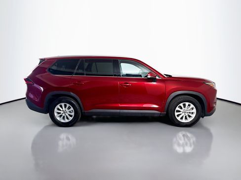 Used 2024 Toyota Grand Highlander FWD image 11
