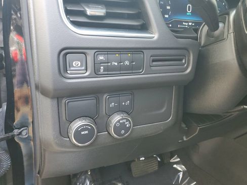 Used 2024 Chevrolet Tahoe LT RWD image 18