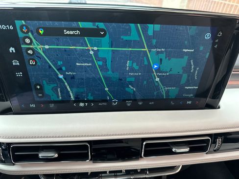 Used 2025 Lincoln Aviator AWD w/ Equipment Group 101A image 16