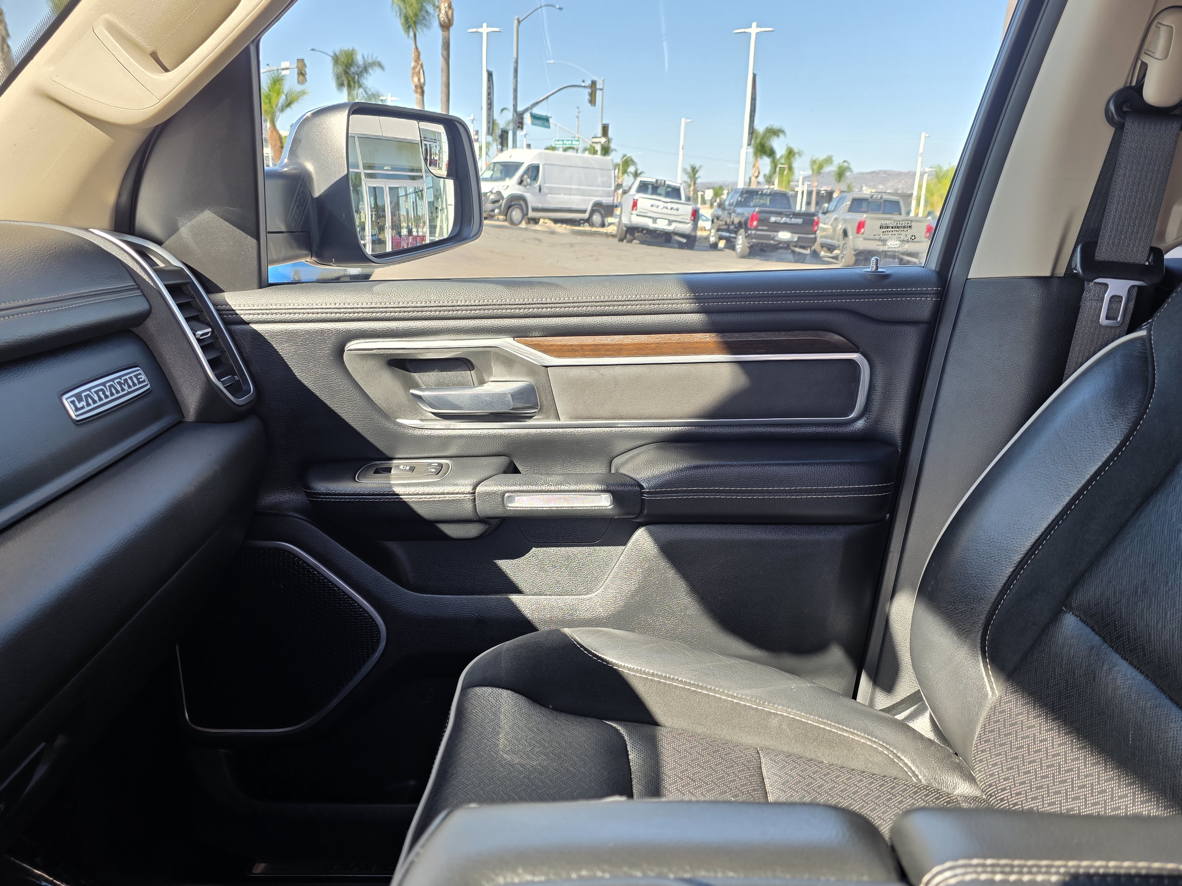 Used 2021 RAM 1500 Laramie AWD/4WD image 16