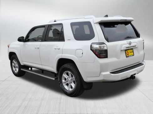 Certified 2018 Toyota 4Runner SR5 image 6