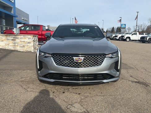 Used 2025 Cadillac CT4 Premium Luxury image 2