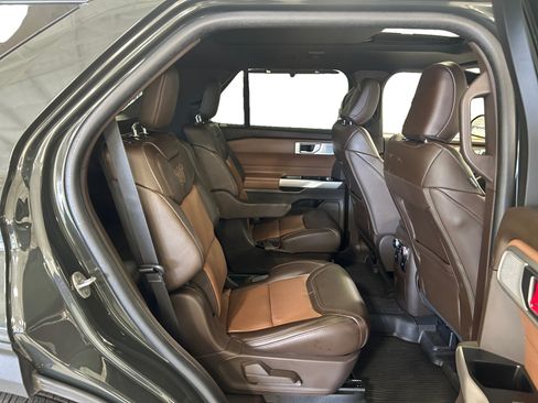 Used 2023 Ford Explorer King Ranch w/ Technology Package RWD image 20