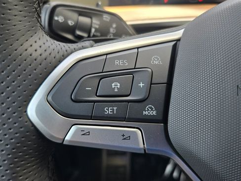 New 2026 Volkswagen Tiguan SEL R-Line AWD/4WD image 12