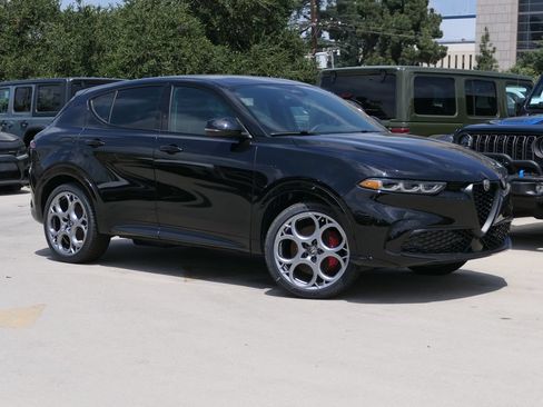 Used 2025 Alfa Romeo Tonale w/ Premium Package AWD/4WD image 1