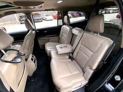 Used 2016 Honda Pilot Touring image 21