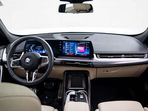 Used 2023 BMW X1 xDrive28i w/ Premium Package image 10