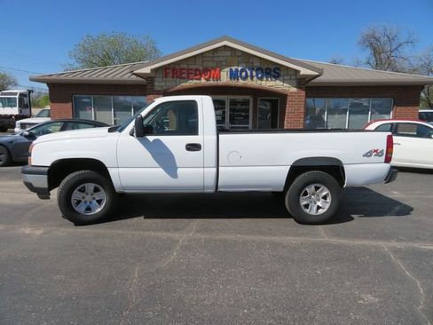 Used 2006 Chevrolet Silverado 1500 W/T AWD/4WD image 8