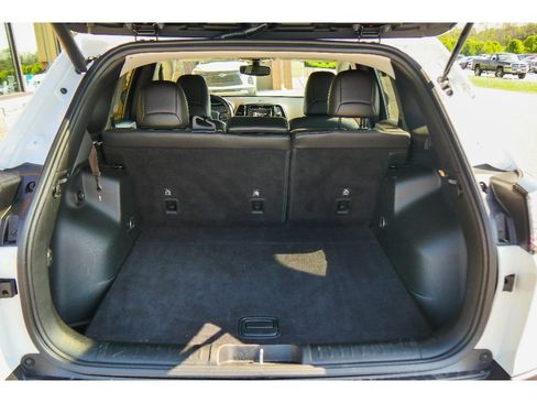 Used 2019 Jeep Cherokee Limited AWD/4WD image 29