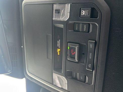 Used 2025 Toyota 4Runner TRD Off-Road Premium image 27