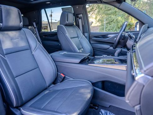 Used 2024 Cadillac Escalade Sport w/ Touring Package image 24