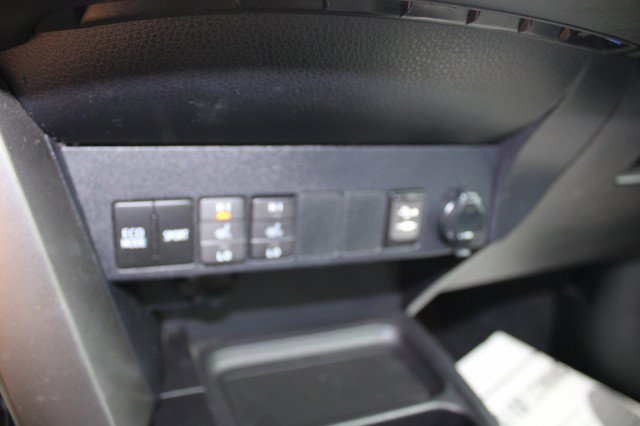 Used 2017 Toyota RAV4 SE FWD image 31