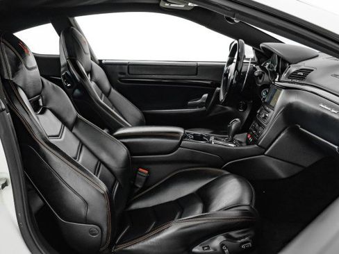 Used 2014 Maserati GranTurismo Sport image 29