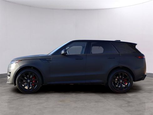 Used 2023 Land Rover Range Rover Sport SE Dynamic image 4
