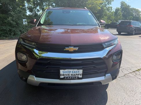 Used 2022 Chevrolet TrailBlazer LT w/ Driver Confidence Package FWD image 2