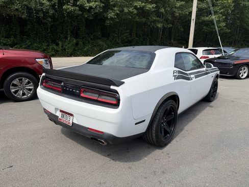 Used 2012 Dodge Challenger R/T RWD image 5