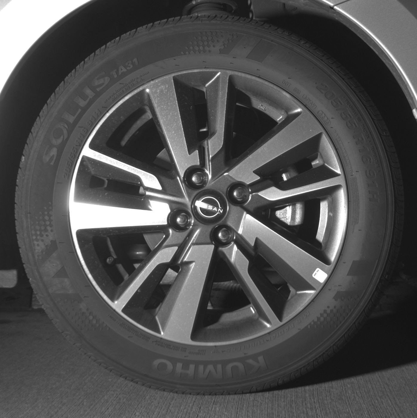 Used 2025 Nissan Versa SV FWD image 15