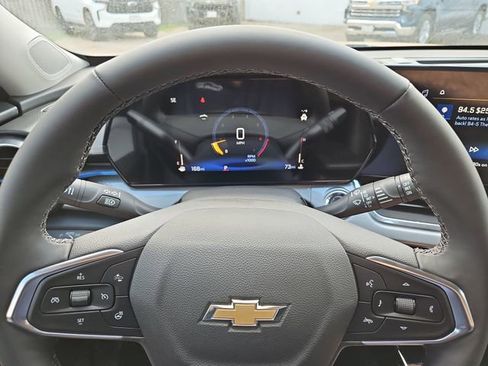New 2026 Chevrolet Trax LT w/ Driver Confidence Package FWD image 12