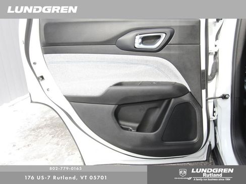 Used 2022 Jeep Compass Latitude w/ Convenience Group image 39