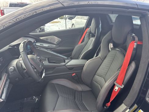 Used 2025 Chevrolet Corvette Z06 image 12