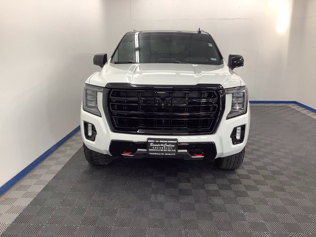 Used 2023 GMC Yukon AT4 w/ AT4 Premium Package AWD/4WD image 2