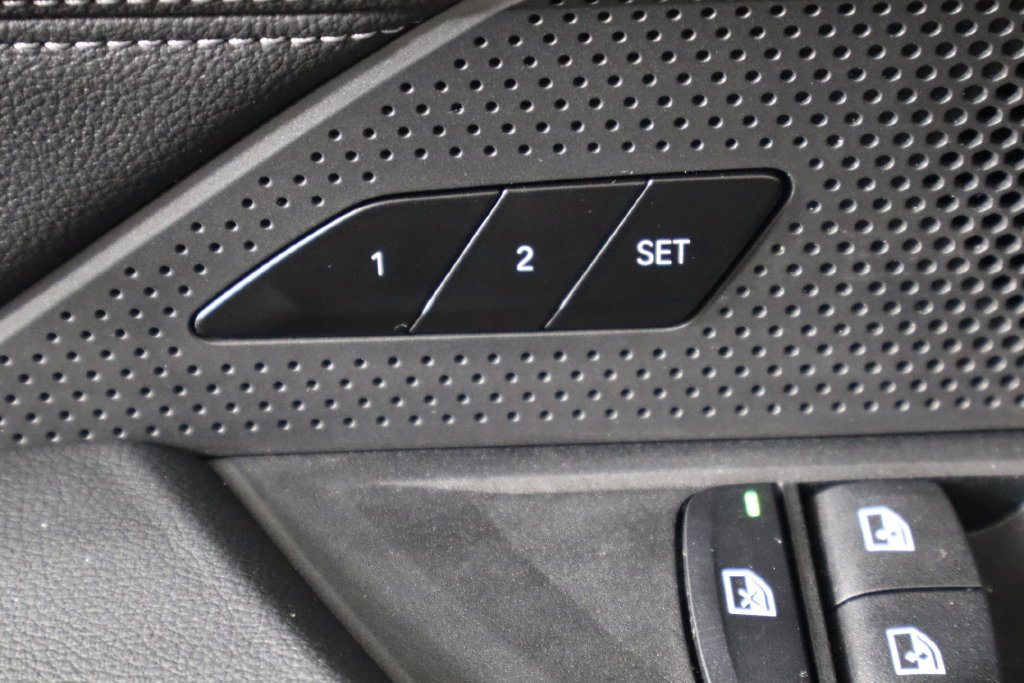 Used 2023 BMW i4 eDrive40 w/ M Sport Package RWD image 19
