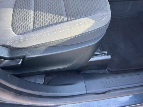 Used 2022 Ford Escape SE FWD image 38