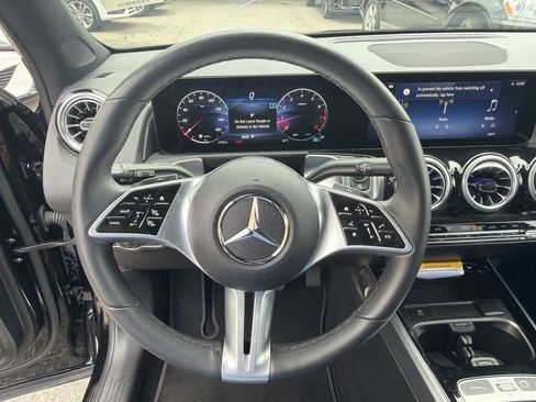 Used 2026 Mercedes-Benz GLB 250 4MATIC image 22