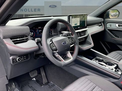 New 2026 Ford Explorer ST-Line w/ ST-Line Street Pack AWD/4WD image 8