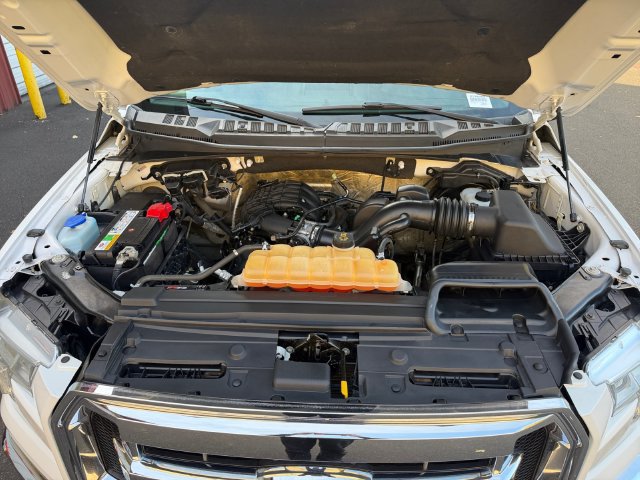 Used 2015 Ford F150 XLT AWD/4WD image 23