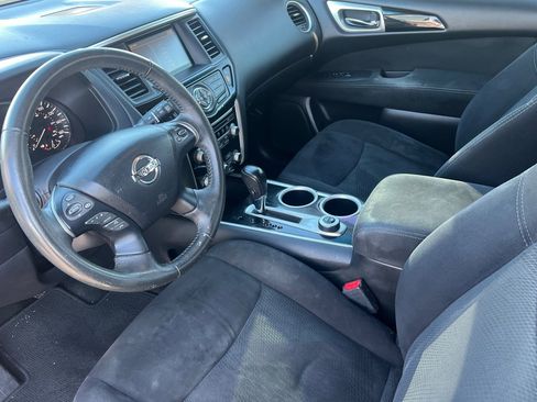 Used 2015 Nissan Pathfinder SV image 7