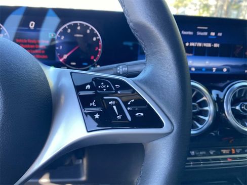 Certified 2025 Mercedes-Benz GLB 250 image 20