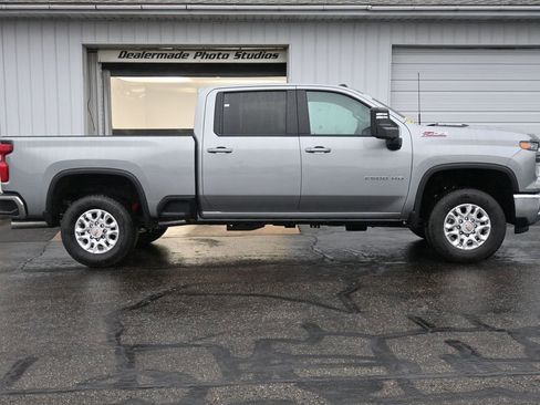 New 2026 Chevrolet Silverado 2500 LT image 3